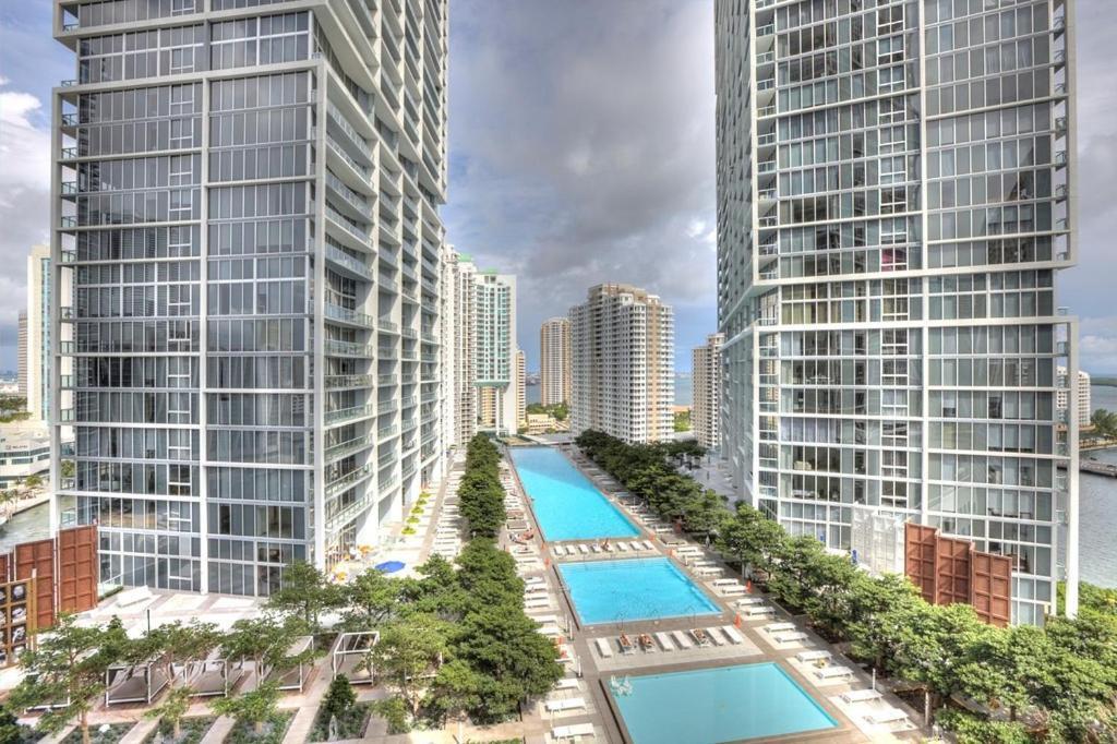 Waterfront Spacious Luxury 1 Bedroom Iconbrickell Miami