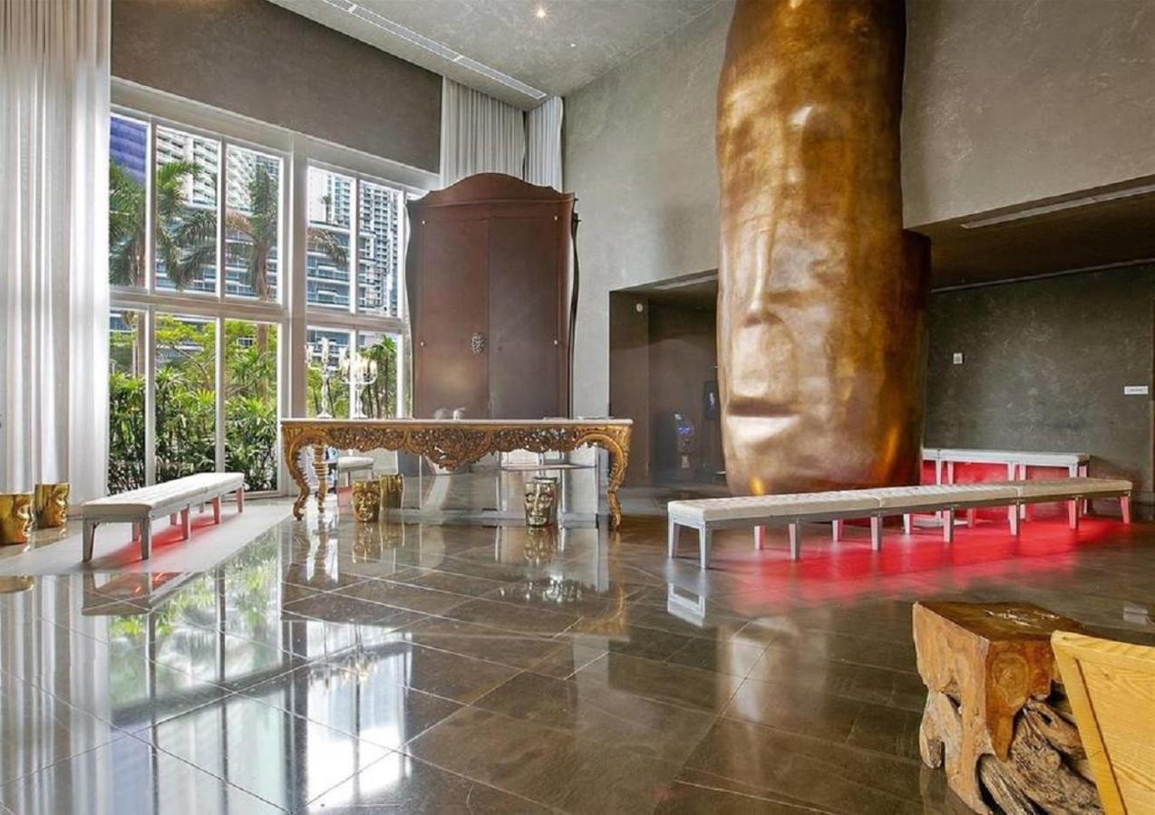 Waterfront Spacious Luxury 1 Bedroom Iconbrickell Apartment