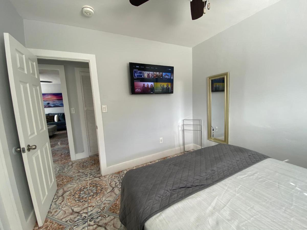 Main House 3 Bed 2 Bath & 1 Bed 1 Bath Casa de férias Miami