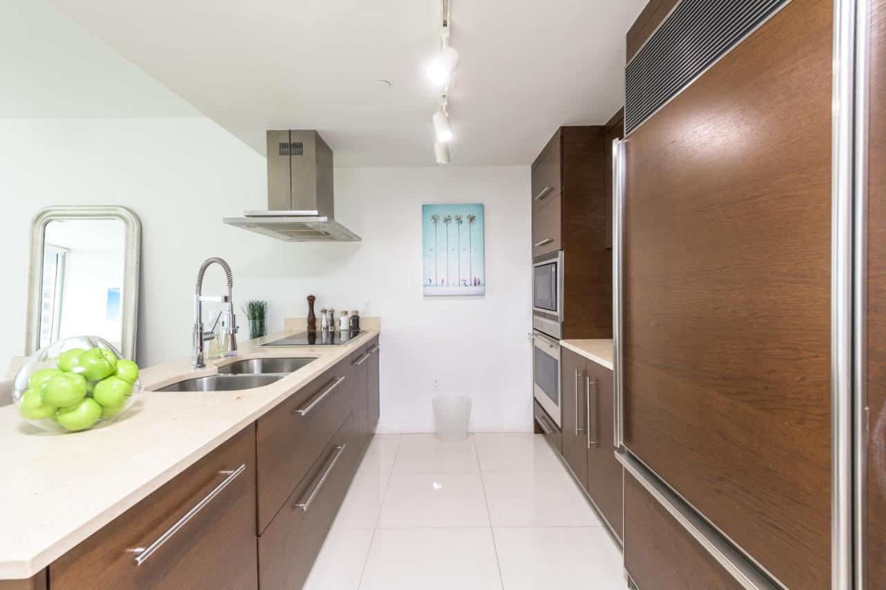 Waterfront Spacious Luxury 1 Bedroom Iconbrickell Miami