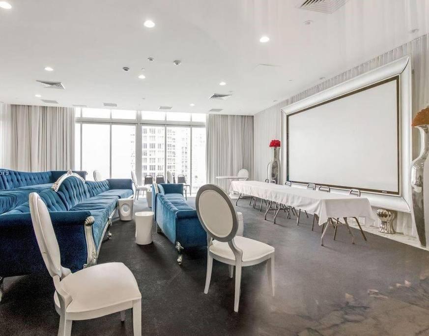 Waterfront Spacious Luxury 1 Bedroom Iconbrickell