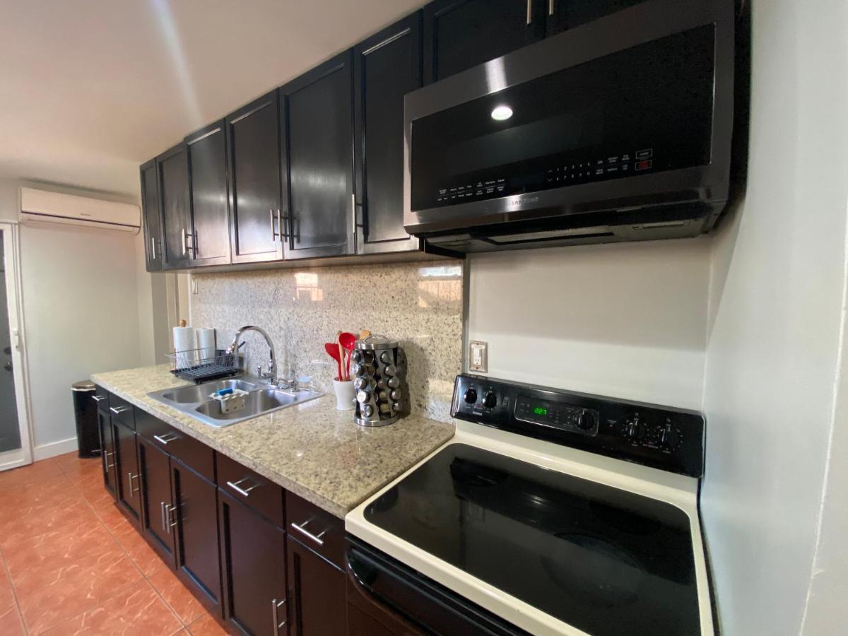 Casa de férias Main House 3 Bed 2 Bath & 1 Bed 1 Bath *