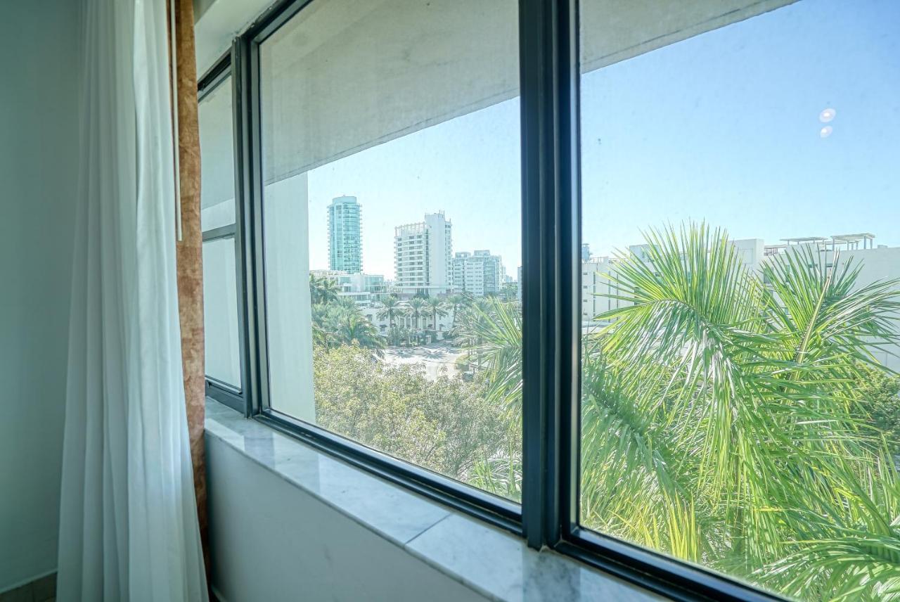Deluxe Private At The Casablanca Apartment Miami