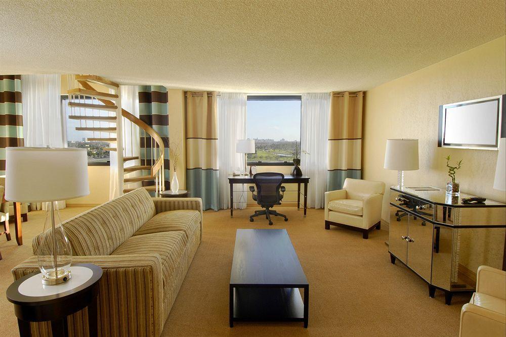Hotel Sheraton Airport And Executive Meeting Center