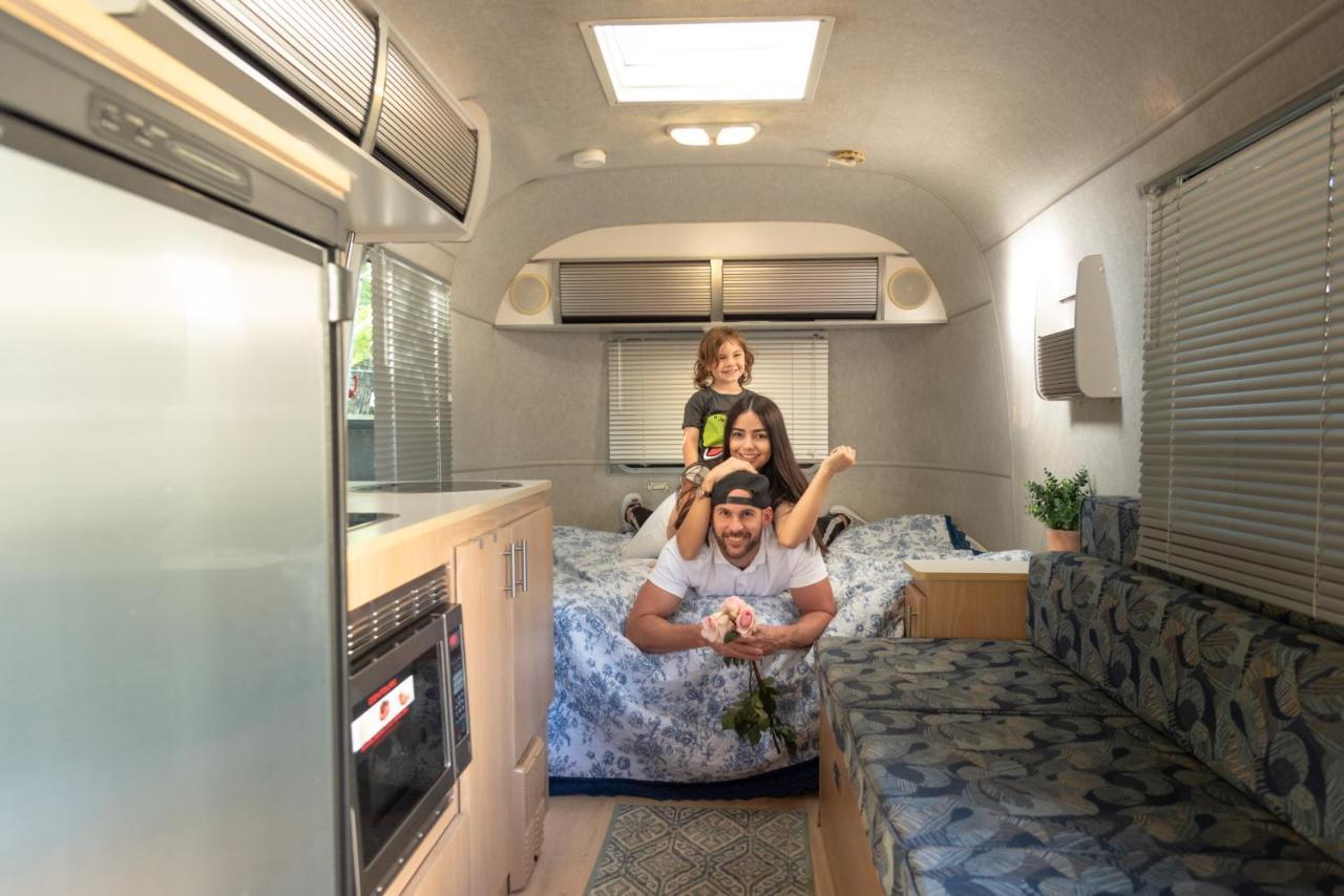 Airstream In The Center Of It Apartment Miami