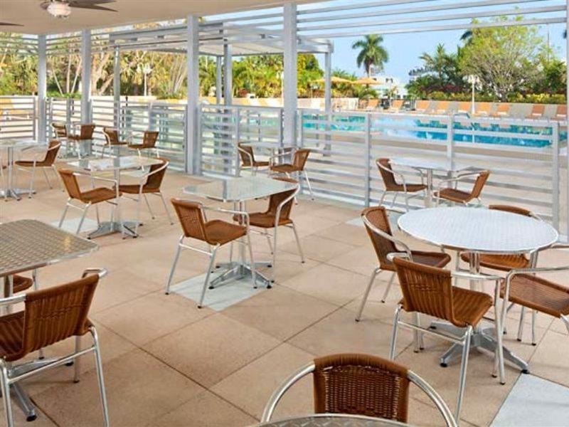 Courtyard Coconut Grove Hotel 3*
