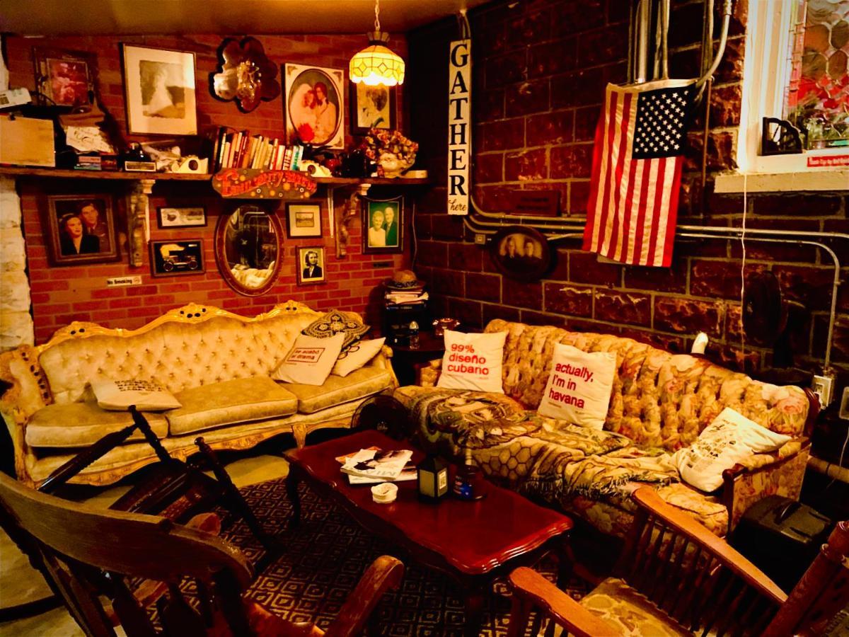 Villa Magical, Unique At Boho Restaurant & Bar