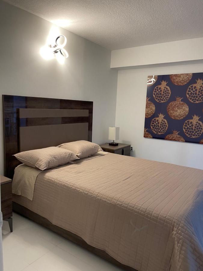 Apartment Downtown Brickell Bay & Pool View 4 Bedrooms Miami