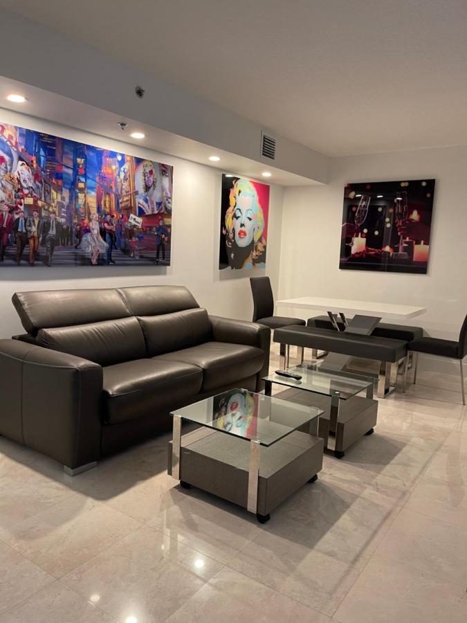 Apartment Downtown Brickell Bay & Pool View 4 Bedrooms Miami