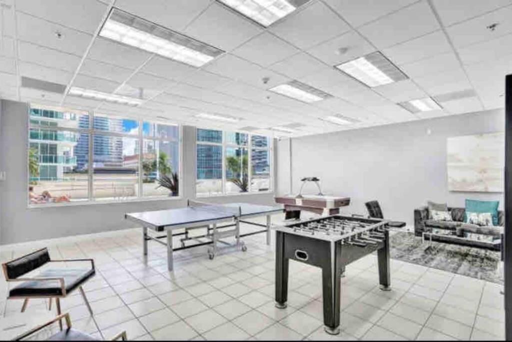 Apartment Private Unit With Amenities And Parking *