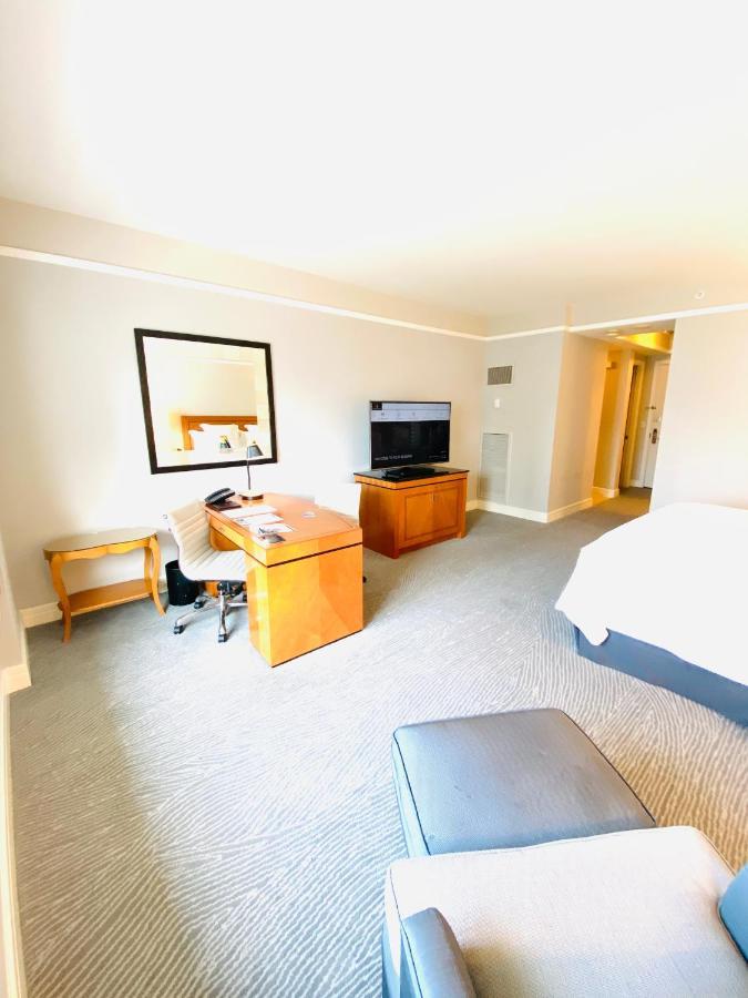 Private At Four Seasons Brickell Aparthotel