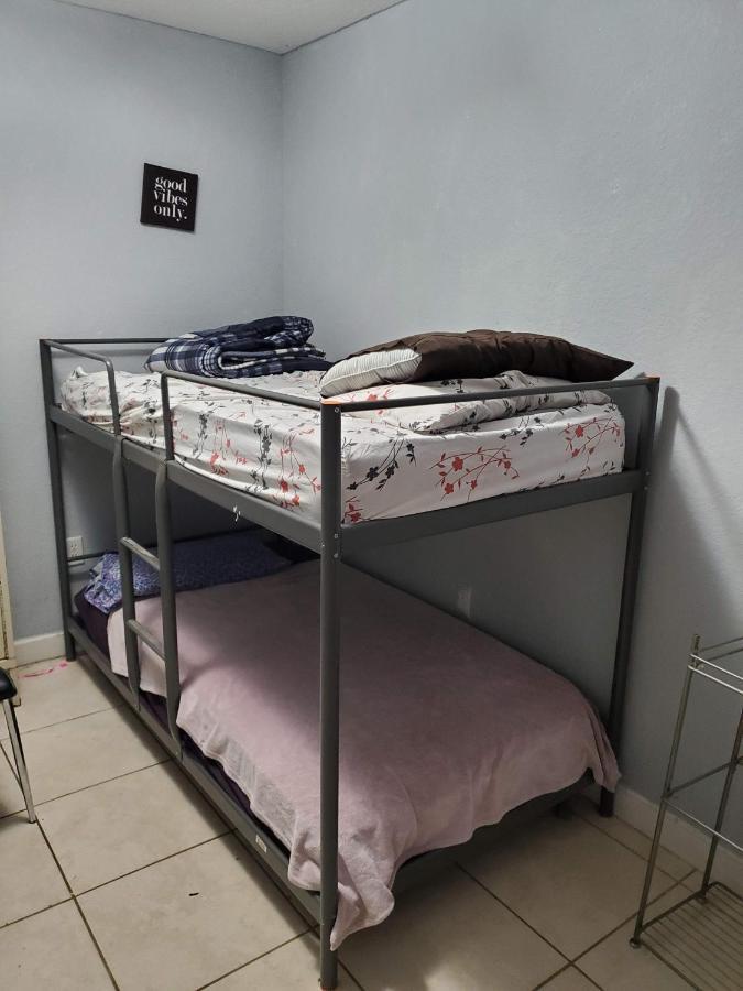 Bed & Breakfast Super Cheap *