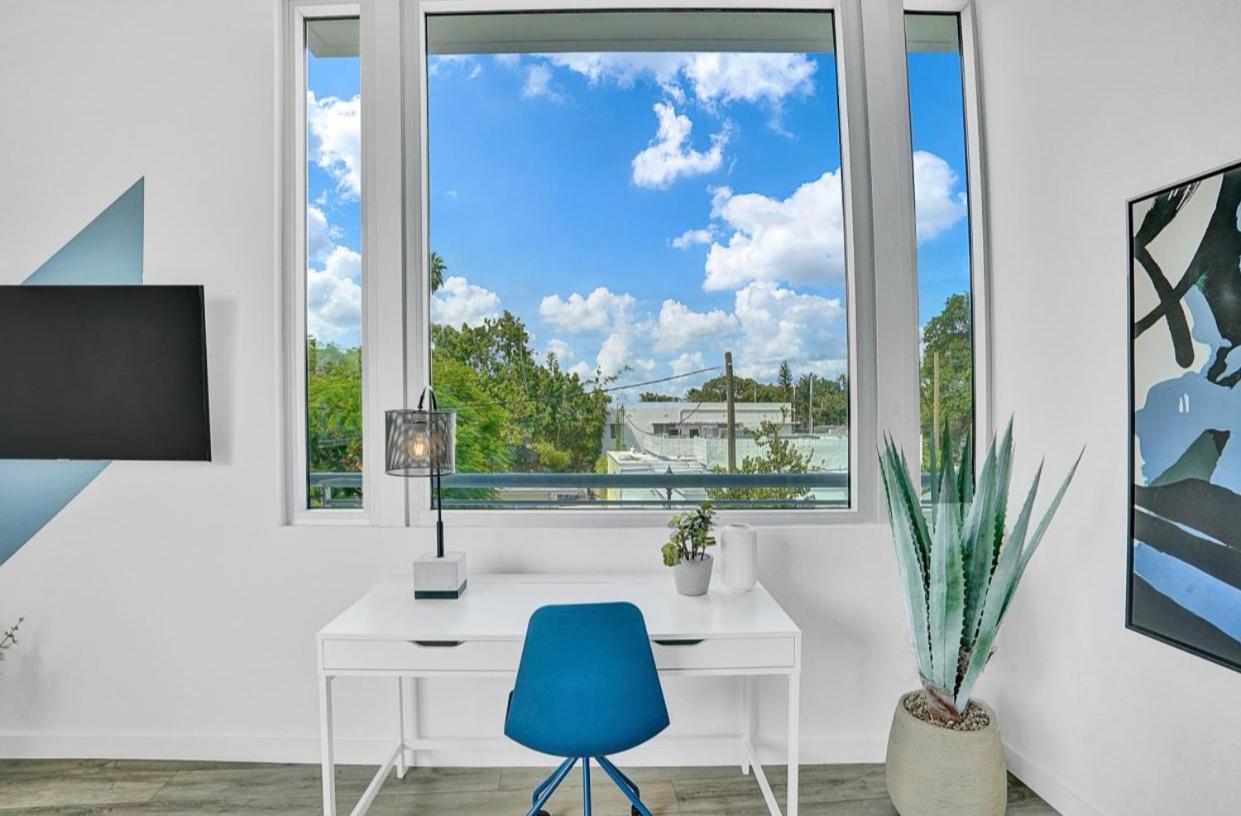 Apartment Design District Suites Miami