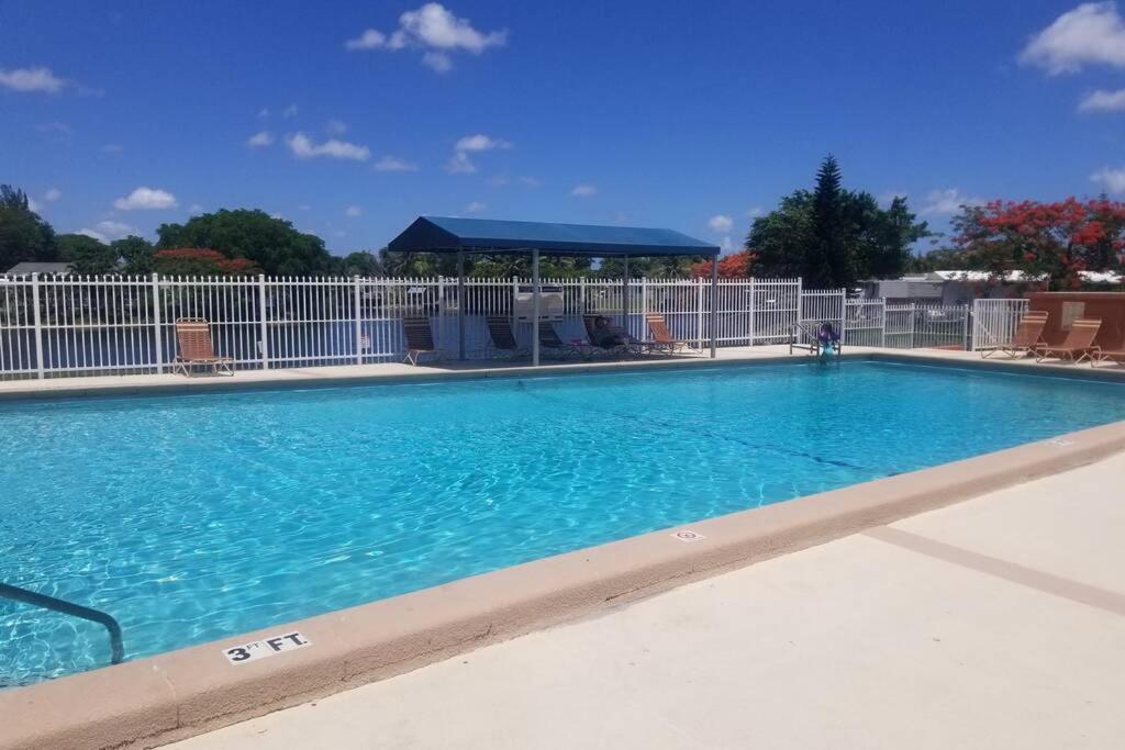 Entire 1 Lakes Apartment