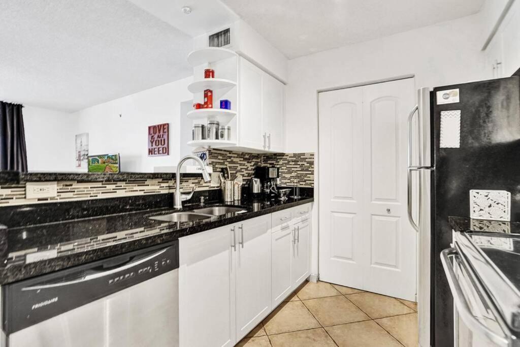 Renovated Cozy The Yacht Club At Aventura Parking Included * Miami