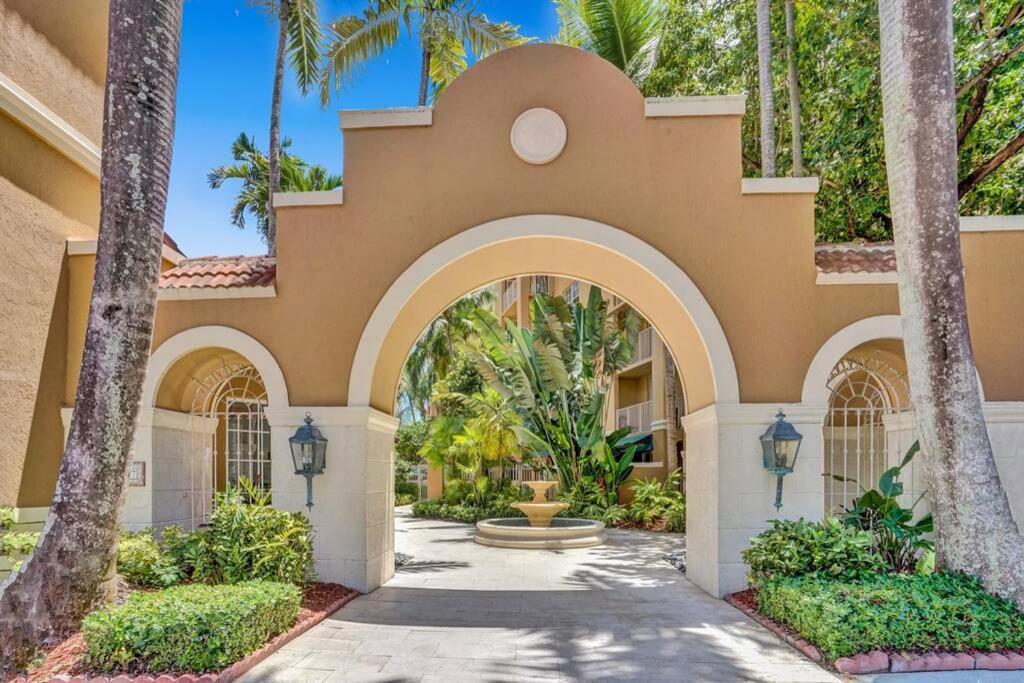 Renovated Cozy The Yacht Club At Aventura Parking Included Apartment Miami