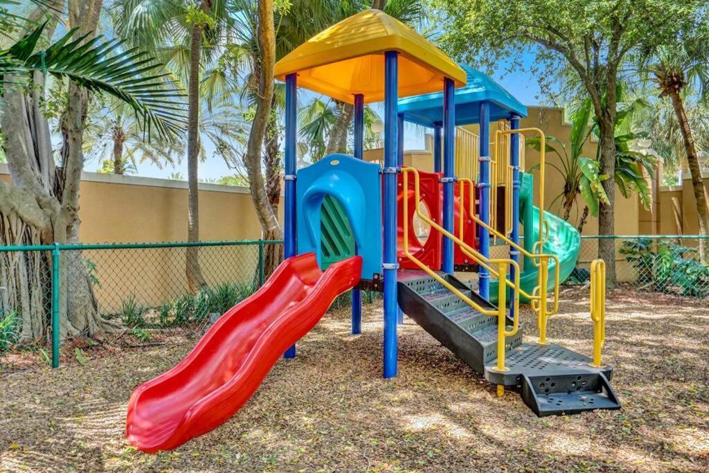 Renovated Cozy The Yacht Club At Aventura Parking Included Apartment Miami