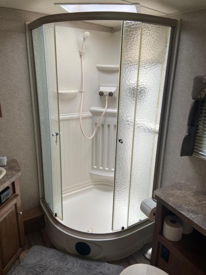 Cozy Camper - Free Parking *