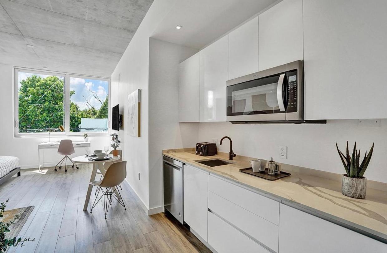 Apartment Design District Suites