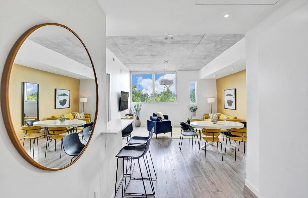 Apartment Design District Suites Miami