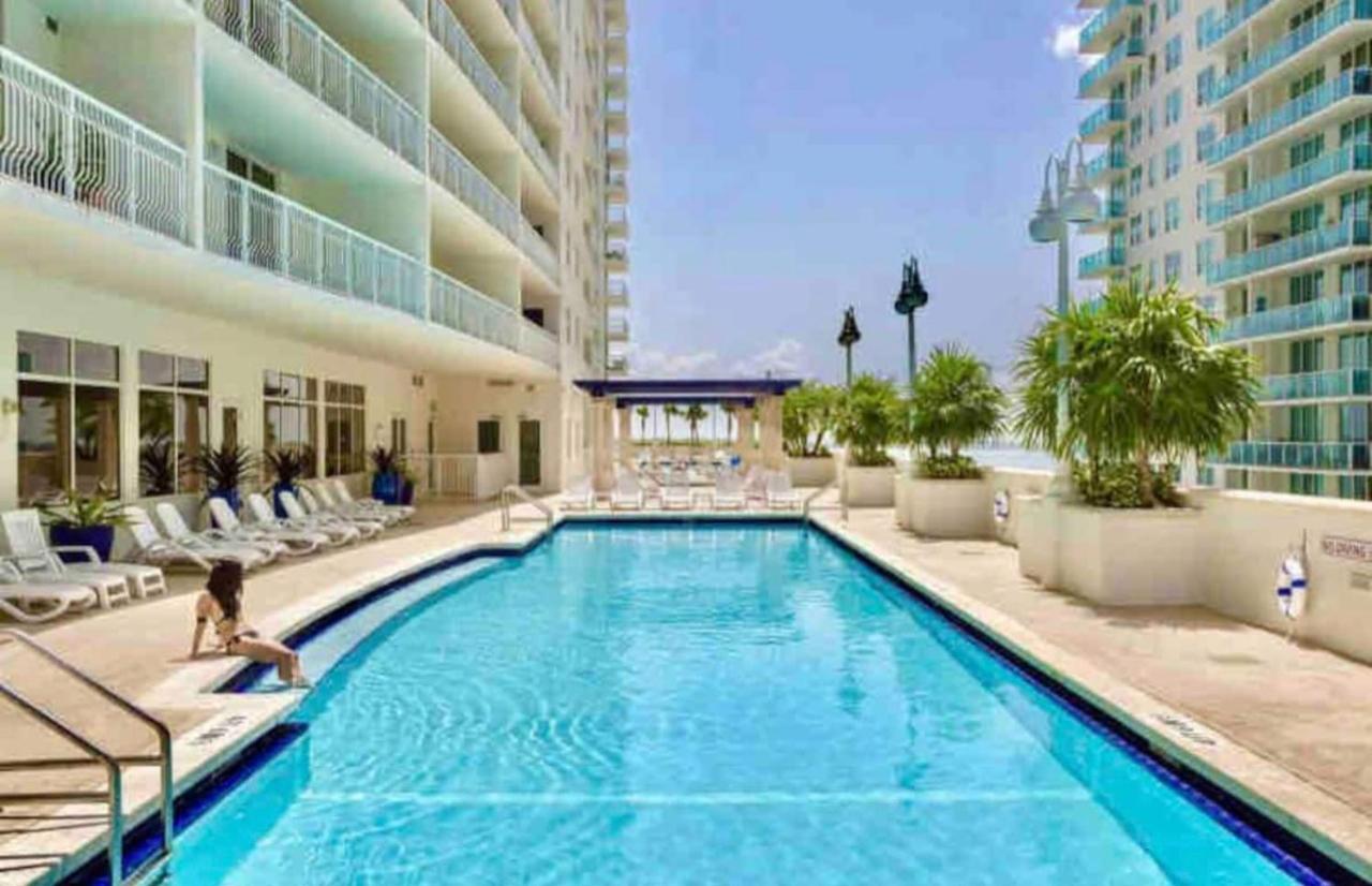 Luxurious 1br High Rise Brickell-free Parking * Miami