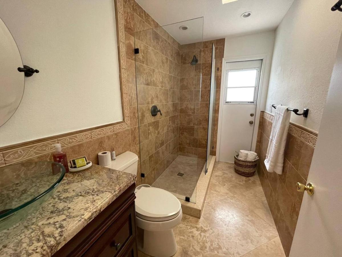 Kendall Keys Oasis W/ Pool, Theater & Arcade Holiday home Miami