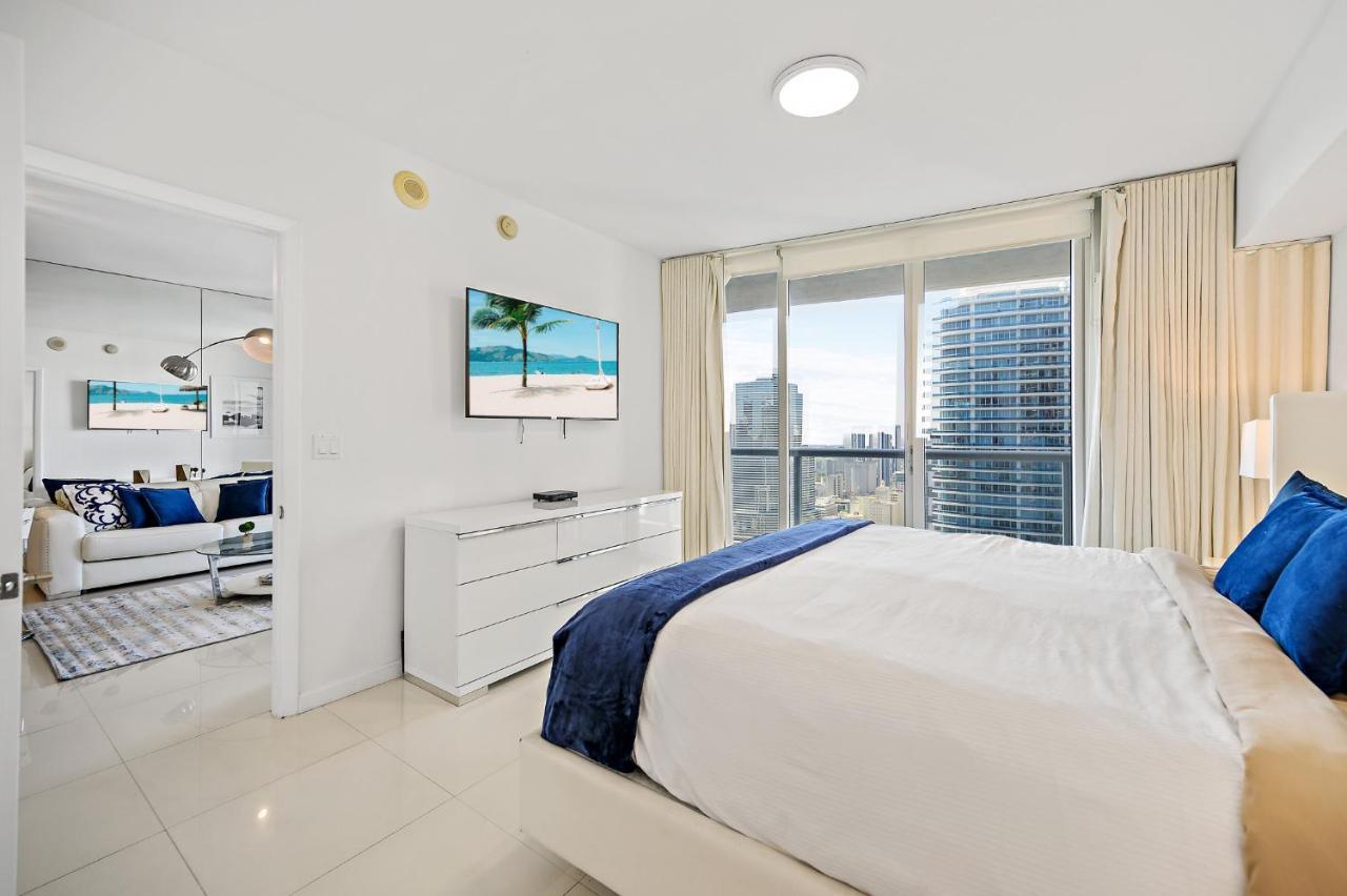 Majestic High Rise Unit With Ocean View Miami