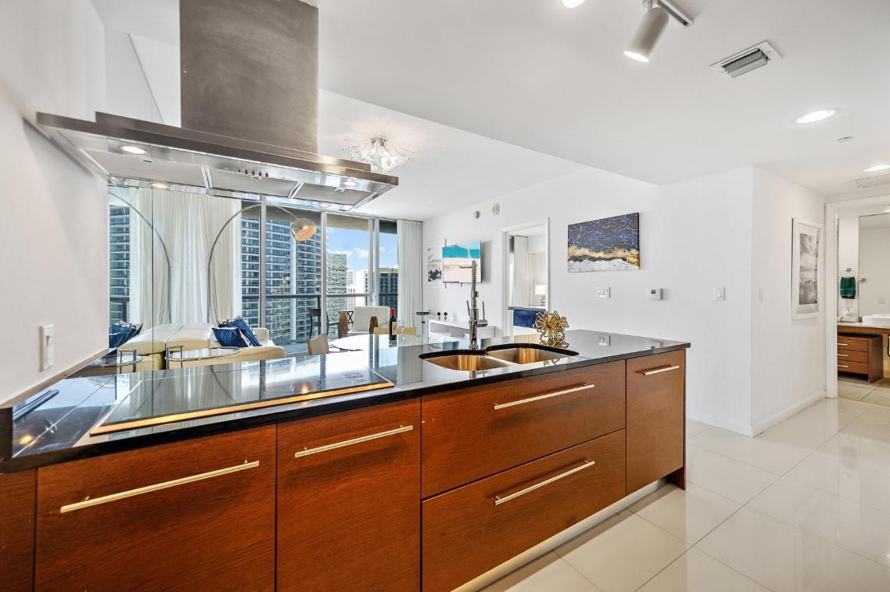 Majestic High Rise Unit With Ocean View Holiday home