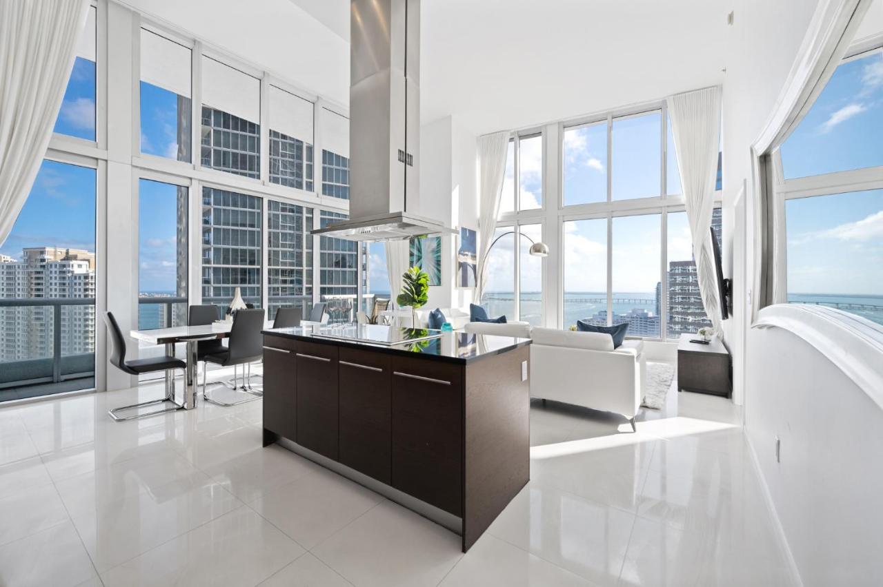 Iconic Luxurious High Ceilings Unit Brickell W *