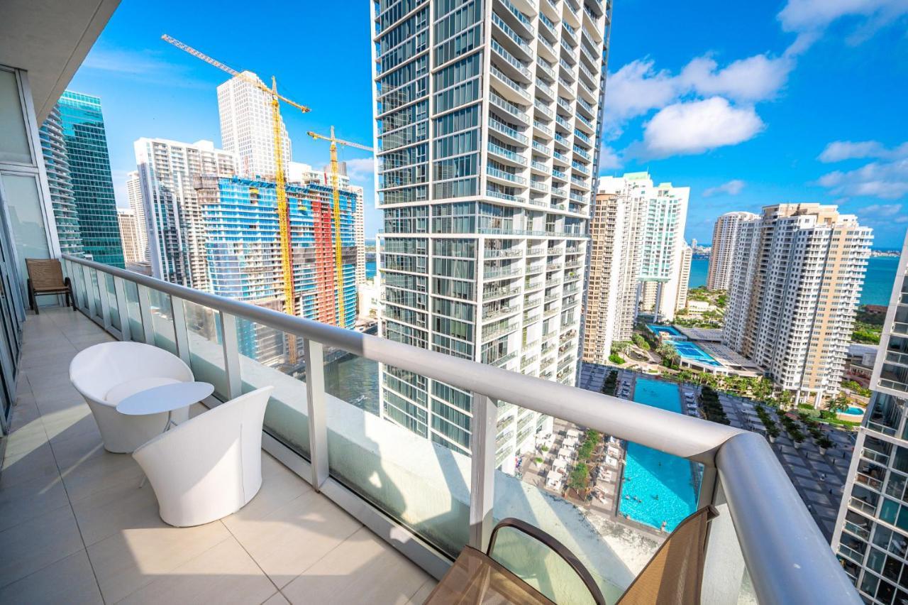 Iconic Luxurious High Ceilings Unit Brickell W Apartment