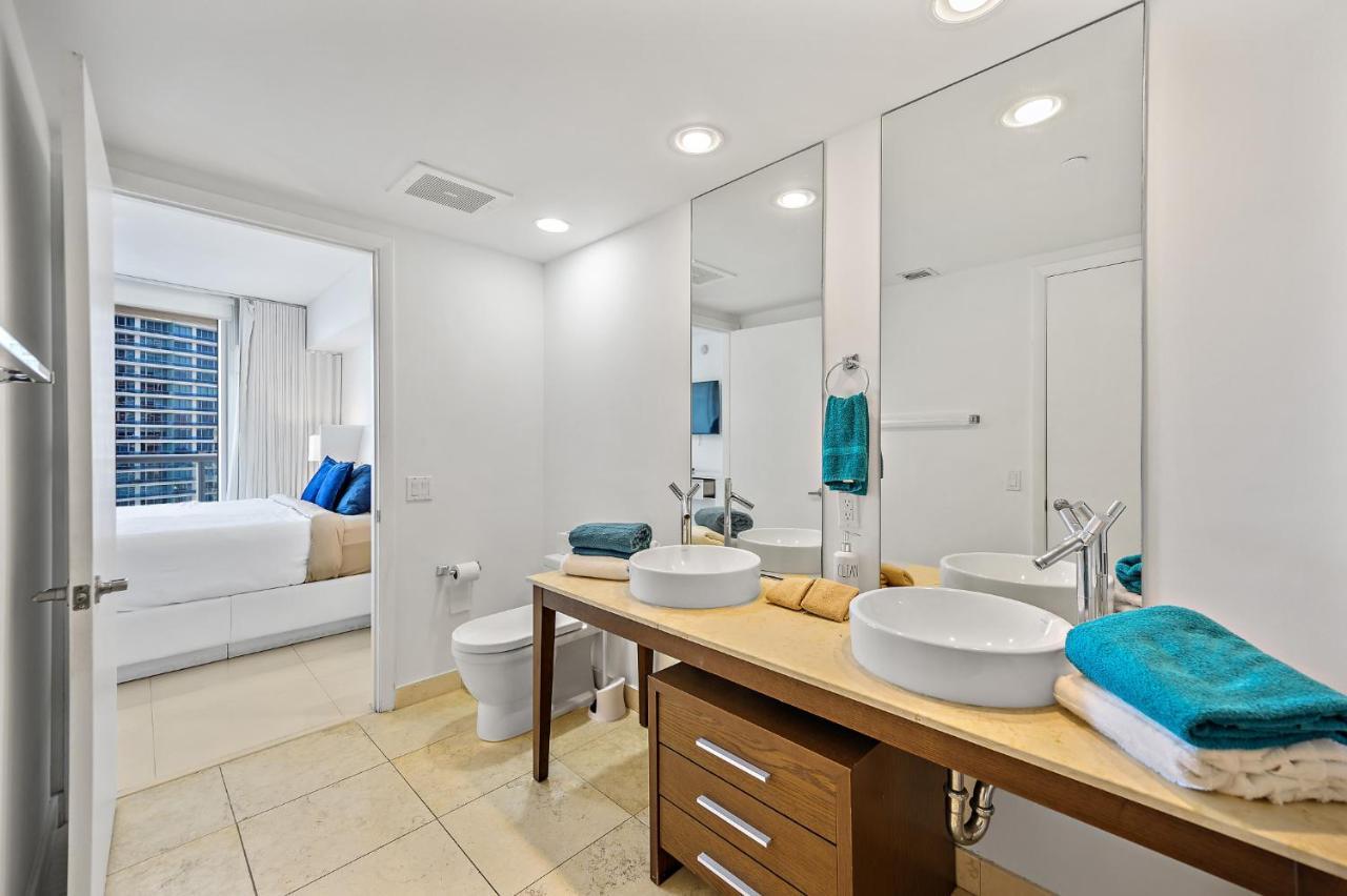 Majestic High Rise Unit With Ocean View *