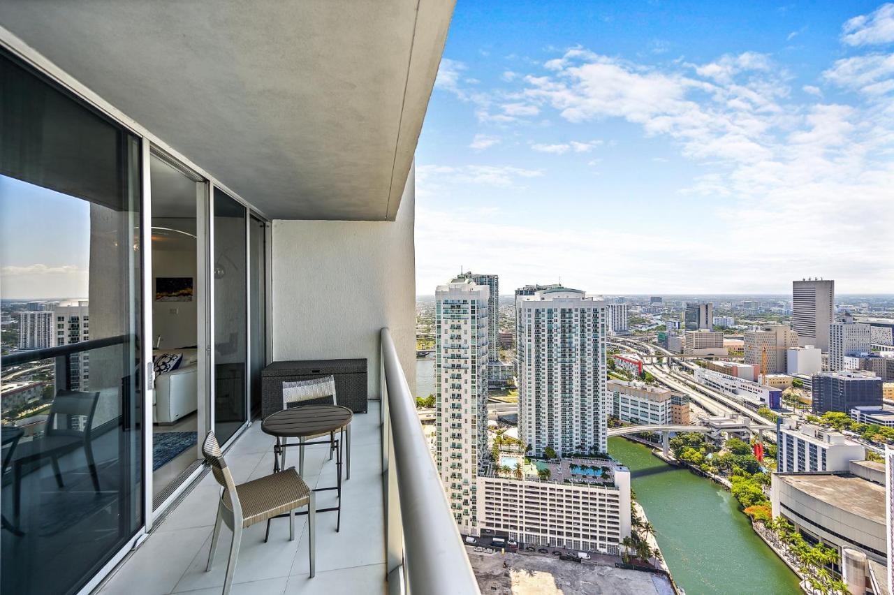 Majestic High Rise Unit With Ocean View *