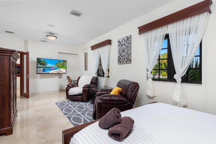 Toscana - Luxury With Pool Miami