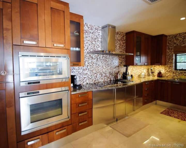 Toscana - Luxury With Pool Villa Miami