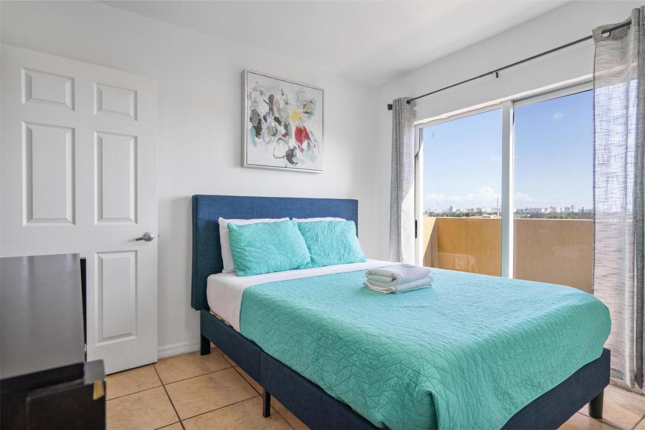 Apartment Airport Getaway *