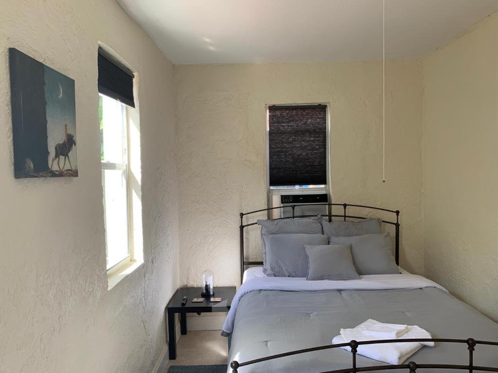 Cozy House 2 - Cute Private - Close To Airport & Free Parking Homestay *
