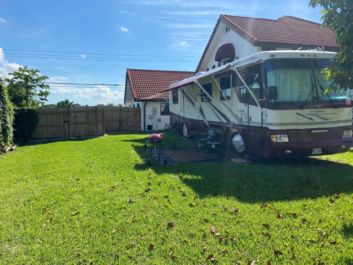 Acampamento Remodeled And Comfortable Rv - Free Parking