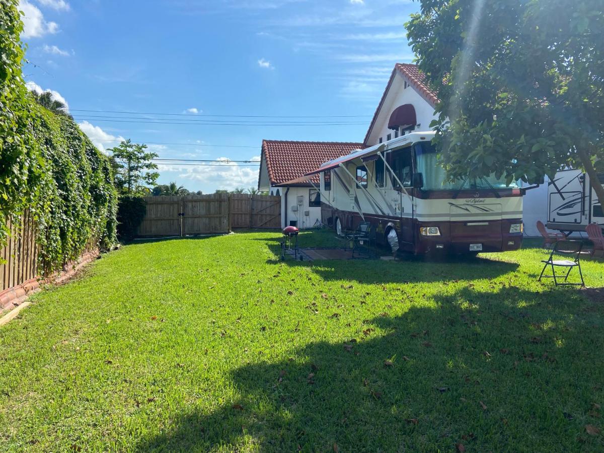 Remodeled And Comfortable Rv - Free Parking Acampamento *