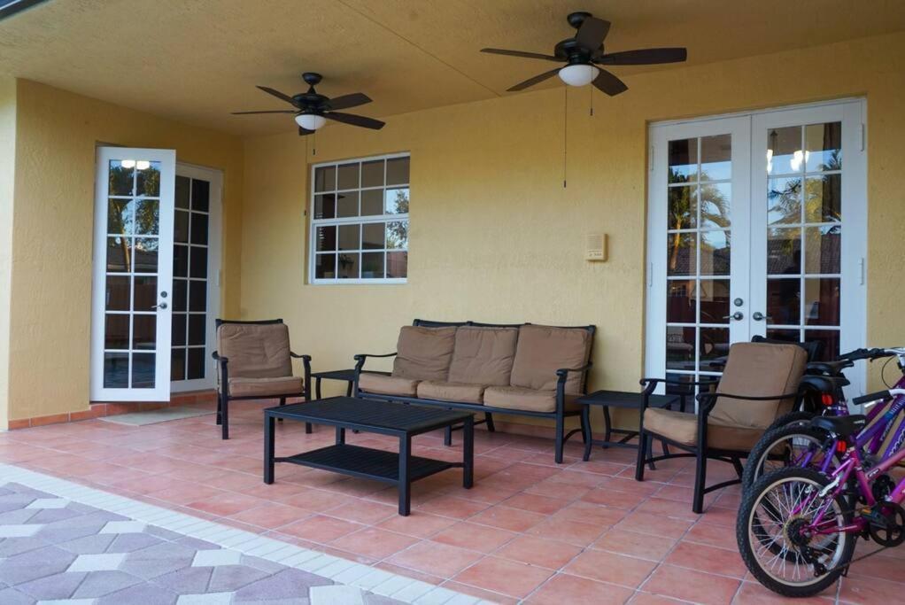 New Luxury Vacation Dream Rental- Sleeps 15! Casa de férias Miami
