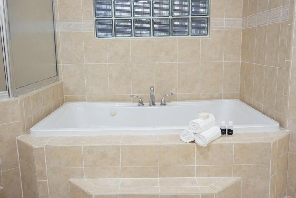 New Luxury Vacation Dream Rental- Sleeps 15! Casa de férias *