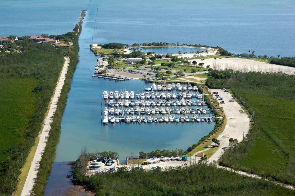New Luxury Vacation Dream Rental- Sleeps 15! Casa de férias Miami
