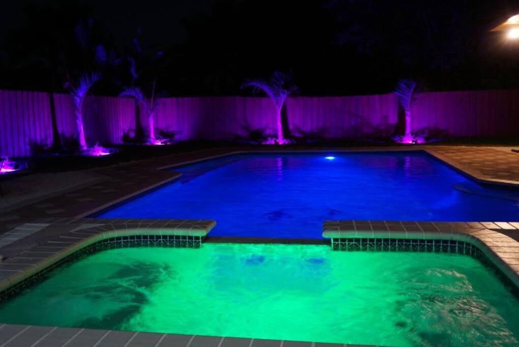 New Luxury Vacation Dream Rental- Sleeps 15! Casa de férias Miami