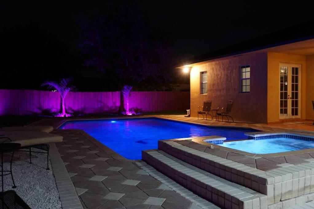 New Luxury Vacation Dream Rental- Sleeps 15! Casa de férias *