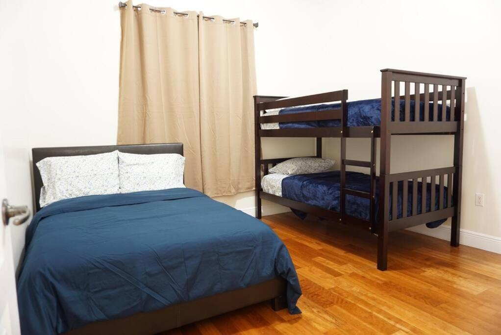 New Luxury Vacation Dream Rental- Sleeps 15! Casa de férias Miami