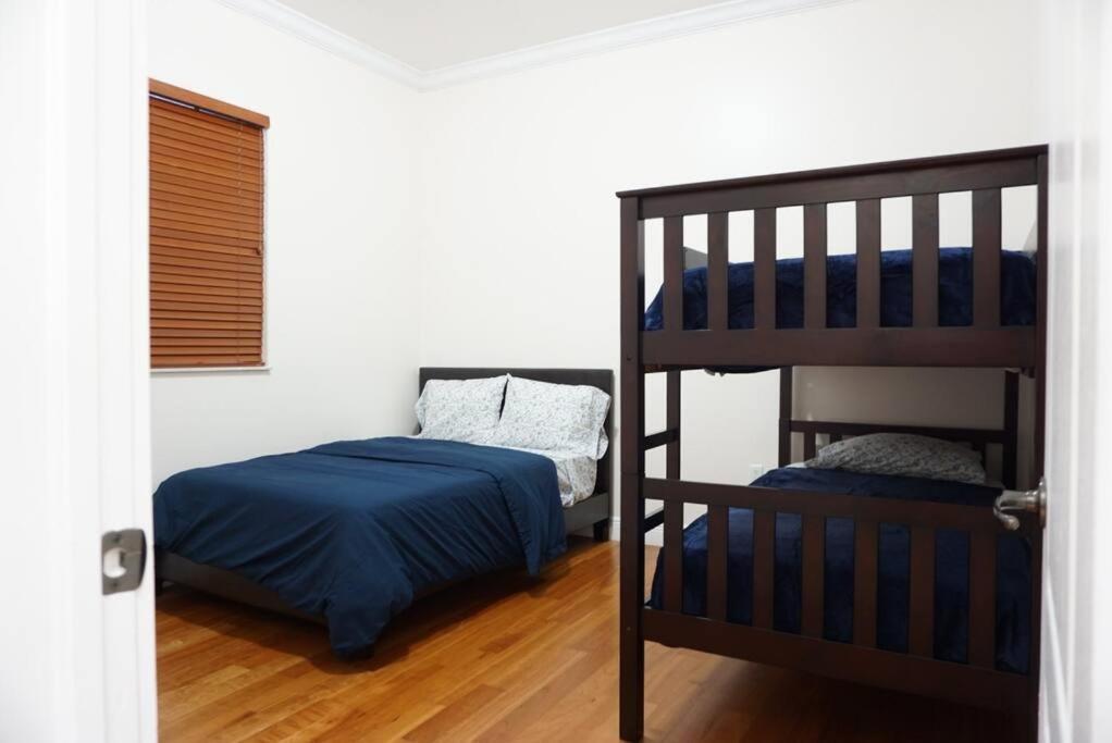 New Luxury Vacation Dream Rental- Sleeps 15! Casa de férias Miami