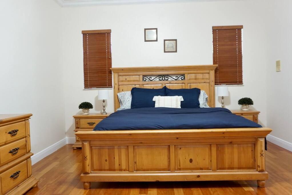 New Luxury Vacation Dream Rental- Sleeps 15! Casa de férias Miami