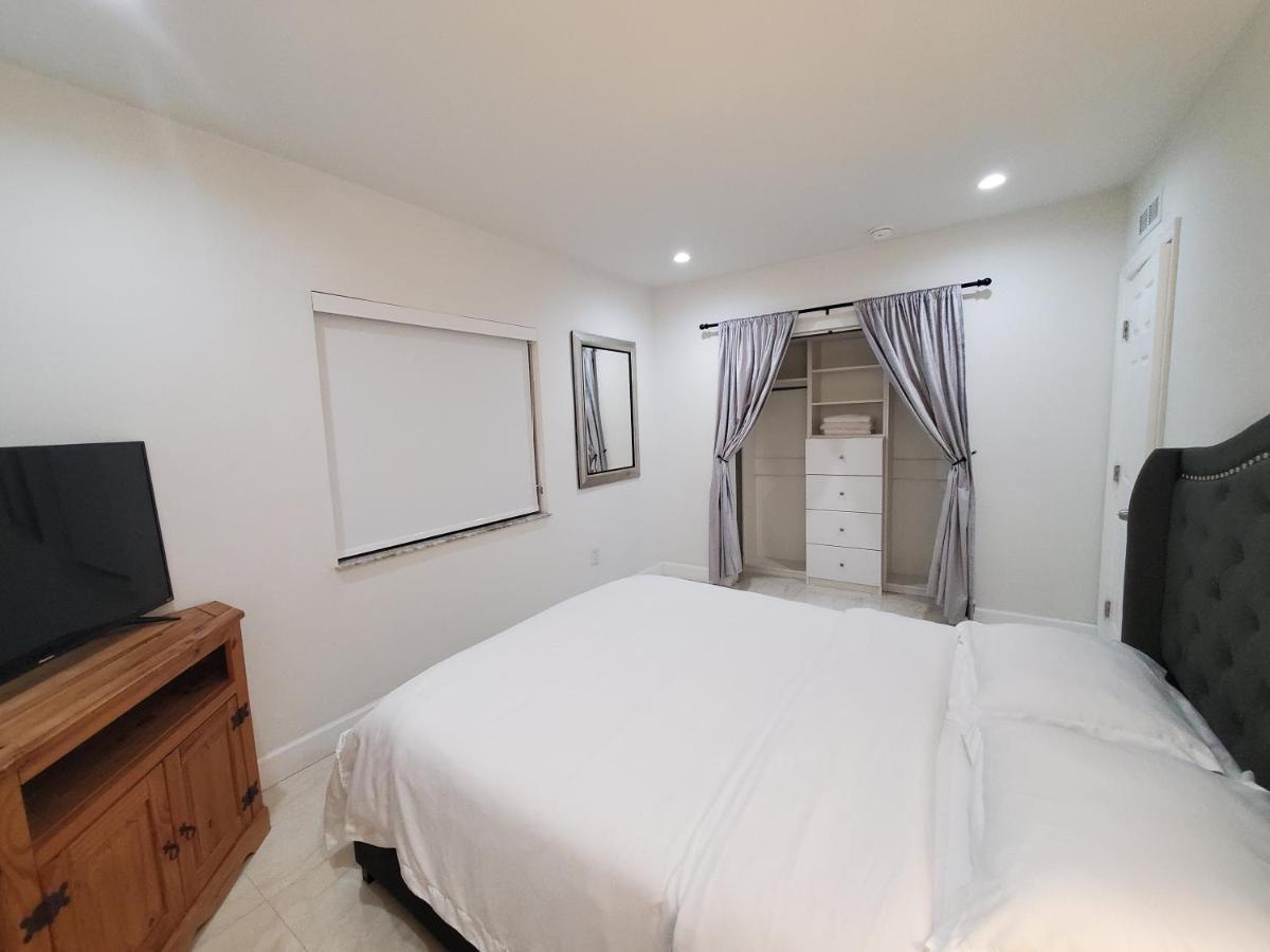 Miami-airport Oasis Vip House Holiday home *