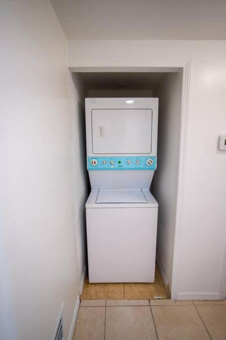 2/2.5 Apartment,7 Mins Airport, 20 Min Beach Apartment Miami