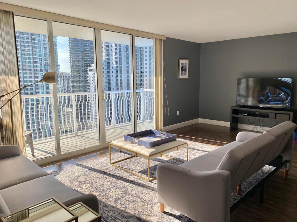 Apartment Beautiful Large Apt 2 Brm With Ocean Views In Brickell