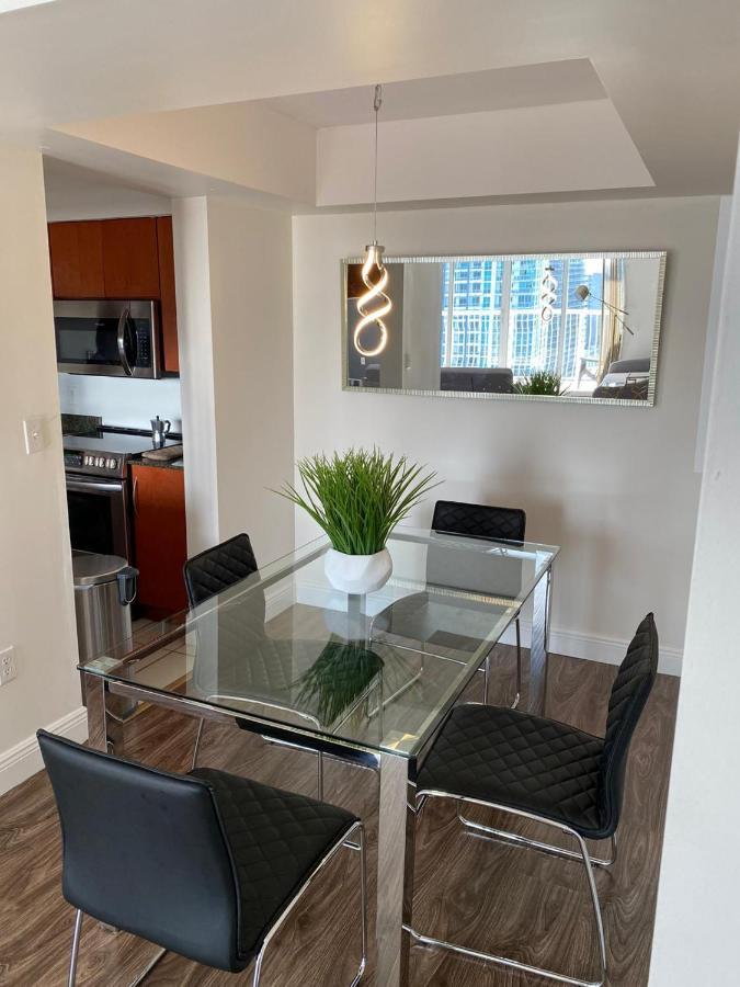 Beautiful Large Apt 2 Brm With Ocean Views In Brickell * Miami